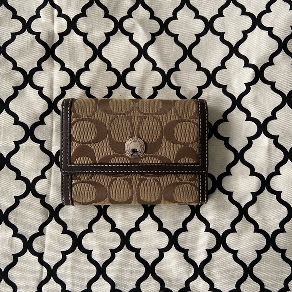 Authentic Coach wallets - Picture 4 of 6